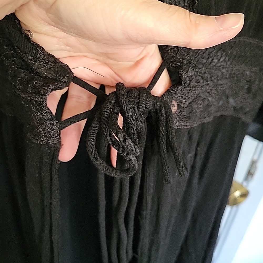Umgee Kaftan Muumuu Black Floral Embroidered With Lace Sz Small - Picture 8 of 11
